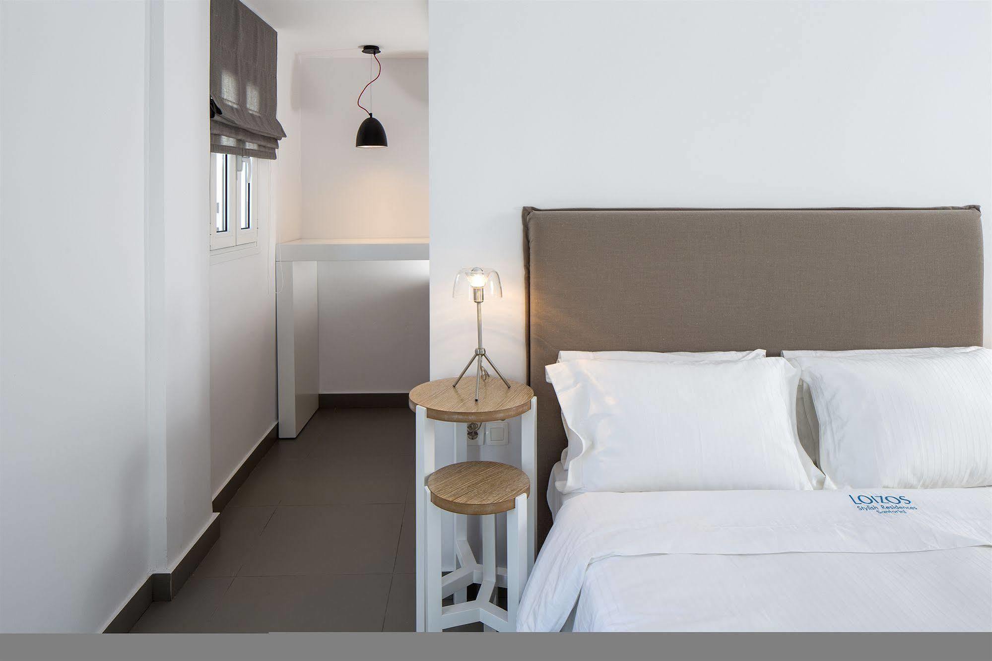 Loizos Stylish Residences Fira  Esterno foto
