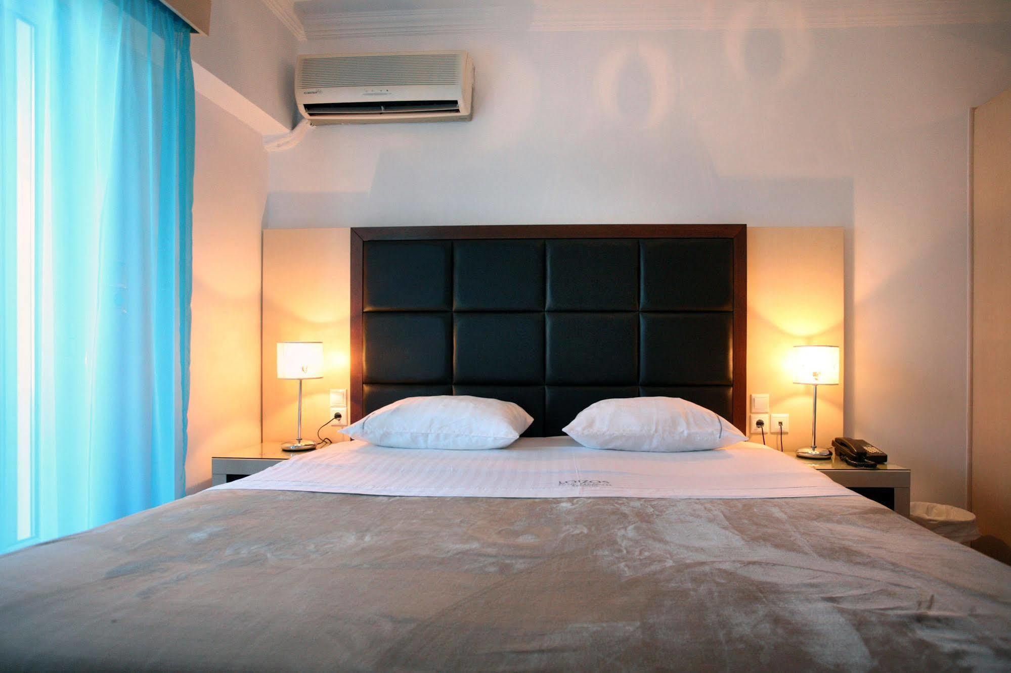 Loizos Stylish Residences Fira  Esterno foto